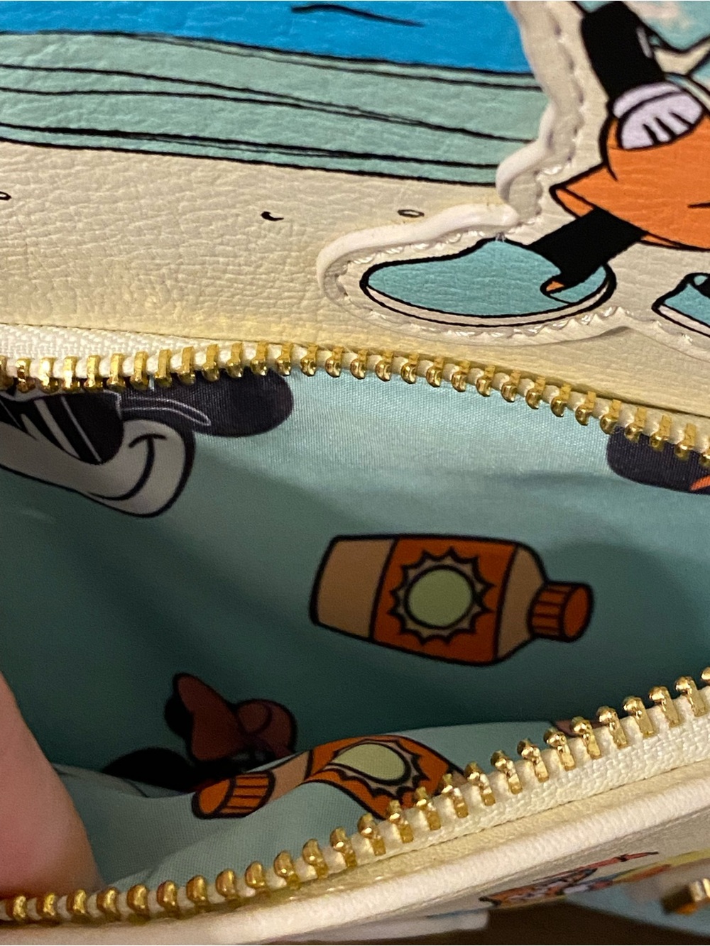 Disney Parks Mickey & Minnie Summer At The Beach Loungefly Minni Backpack - Picture 4 of 15